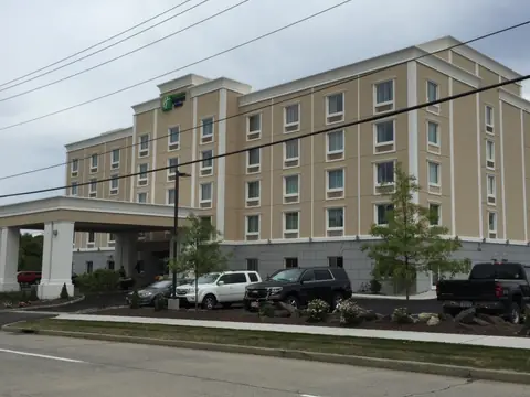 Completed hotel. Executive Building Systems project.