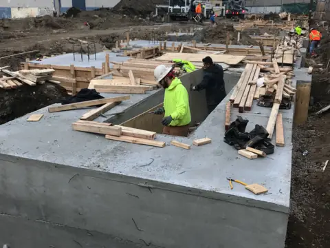 Slab placement. Executive Building Systems project.