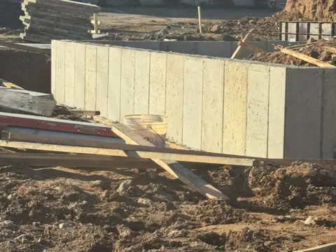 Wall forms set. Executive Building Systems project.