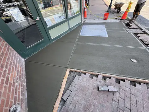 Plaza and pavers. Executive Building Systems project.