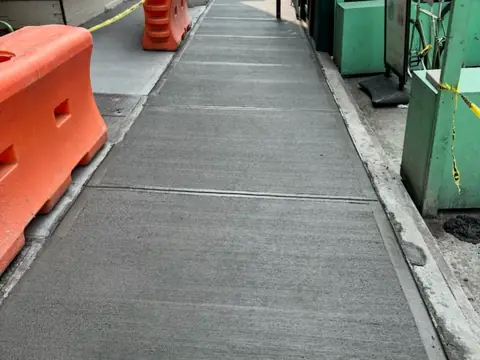 Protected walkway. Executive Building Systems project.