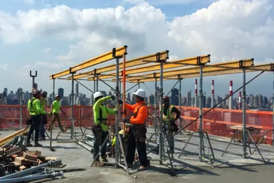 Crew shoring at height. Executive Building Systems project.
